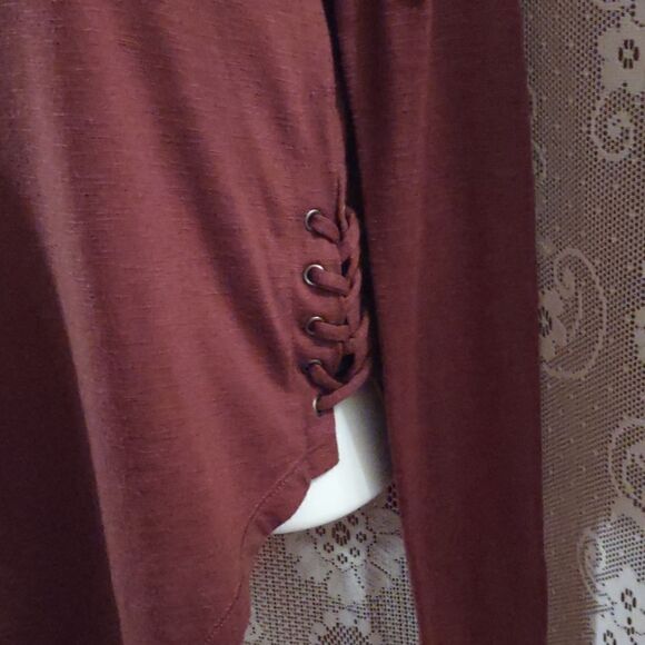 Mudd Women's XXS burnt rust long sleeve pullover shirt lace up sides accent - Picture 2 of 7